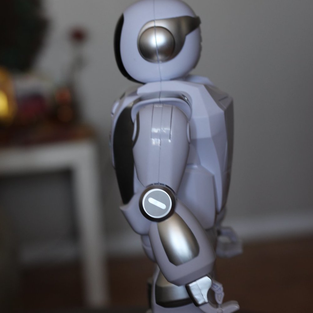 programmable dancing robot - Picture 3 of 7